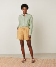 Load image into Gallery viewer, hartford-sabine-shorts-linen-green
