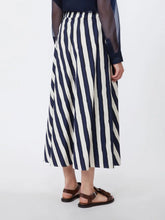 Load image into Gallery viewer, maxmara-weekend-wkduomo-printed-poplin-pleated-skirt-navy