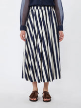 Load image into Gallery viewer, maxmara-weekend-wkduomo-printed-poplin-pleated-skirt-navy