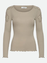 Load image into Gallery viewer, rosemunde-womens-rwbaybay-ls-lace-t-shirt