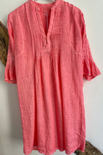 Load image into Gallery viewer, 120% Lino Linen Tunic in Coral
