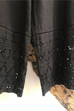 Load image into Gallery viewer, 120_-lino-linen-trousers-in-black-y0w29da-f753-black-bowns-cambridge-3
