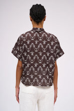Load image into Gallery viewer, Paul-and-Joe-Women-s-DORDOGNE-Kimono-Sleeve-Shirt-Embroidered-with-Flowers
