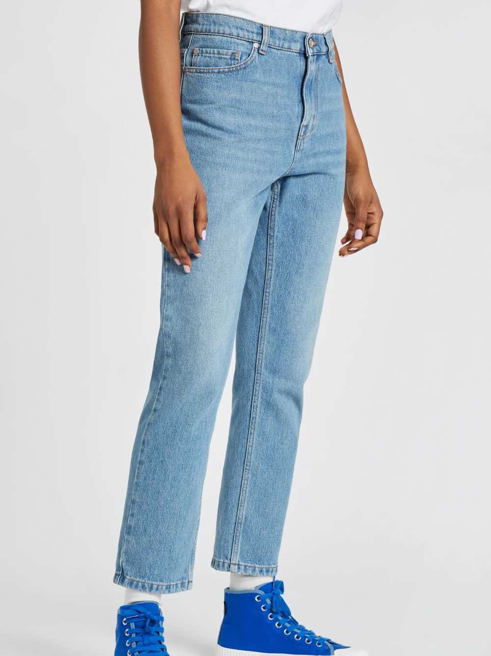 W2R-G206-E30631-VIN_1-paul-smith-vintage-wash-tapered-jeans_paul-smith