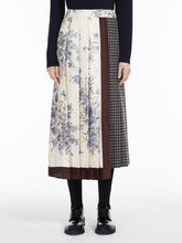 Load image into Gallery viewer, Weekend-by-maxmara-Wool-Cotton-Basketweave-Skirt
