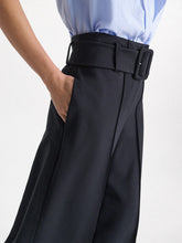 Load image into Gallery viewer, Dorothee Schumacher Women's EMOTIONAL ESSENCE Culottes in Punto Milano - Dark Navy
