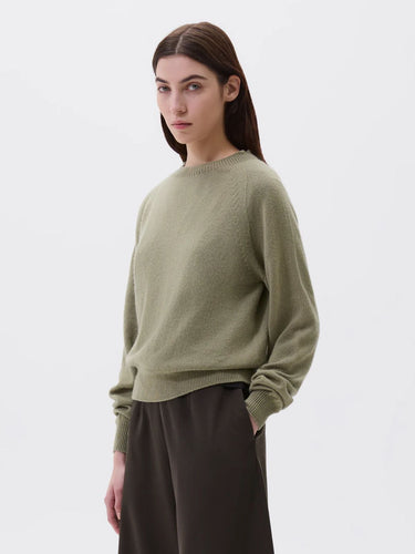 margaret-howell-womens-short-classic-crew-neck-cashmere-pistachio