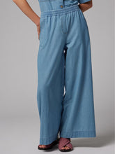 Load image into Gallery viewer, paul-smith-womens-chambray-wide-leg-cropped-trousers
