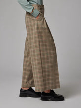 Load image into Gallery viewer, paul-smith-womens-cream-and-blue-check-wide-leg-culotte-cropped-trousers
