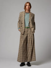 Load image into Gallery viewer, paul-smith-womens-cream-and-blue-check-wide-leg-culotte-cropped-trousers
