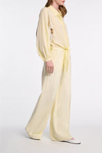 Load image into Gallery viewer, sheer_twist_i_blouse-251_949256_204-dorothee-schumacher
