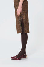 Load image into Gallery viewer, tara-jarmon-womens-jaden-skirt-in-hazelnut
