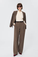 Load image into Gallery viewer, tara-jarmon-womens-parigi-trousers-in-taupe
