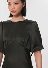 Load image into Gallery viewer, tara-jarmon-womens-rimina-dress-long-khaki
