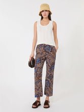 Load image into Gallery viewer, weekend-by-maxmara-womens-viscose-yarn-sleeveless-jumper-white
